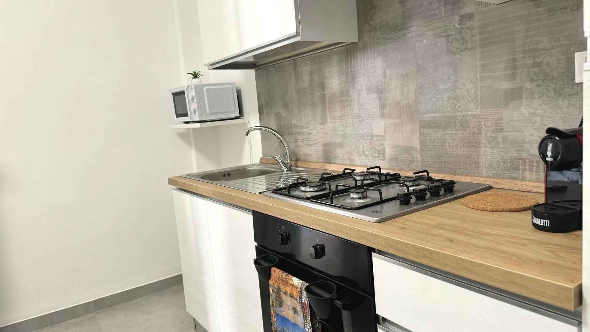 Holiday House Orlando Палермо 0*,  Италия